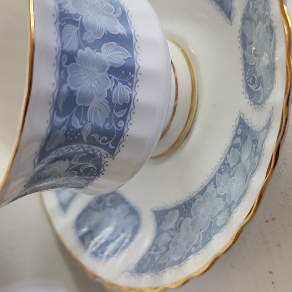 GROSVENOR TEA CUP & SAUCER - JACKSON & GOSLING -LIGHT BLUE LACEY WHITE - Picture 6 of 7